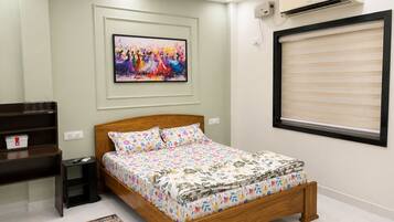 Desk, iron/ironing board, free WiFi, bed sheets
