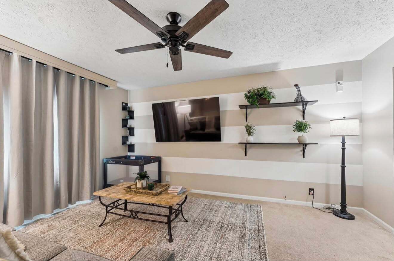 The Omaha Haven Backyard + Garage - Omaha, NE