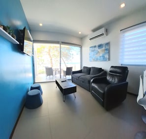 Unclassified image, 5 of 6, button - Amazing ocean view  2-bedroom beachfront condo with AC in charming Bejuco. (Bejuco)