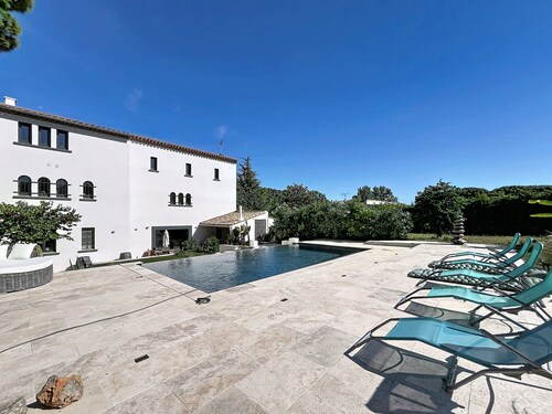 Mas des 3 Cyprès - Charming House - Pool