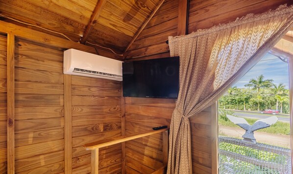 Ảnh chưa phân loại, 1 trong số 6 ảnh, nút