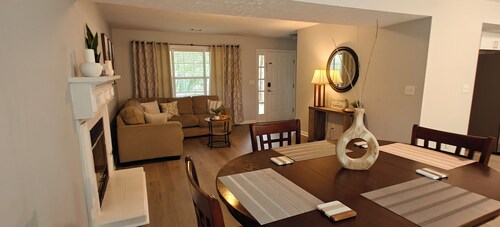 Nice 4BR Retreat Sleeps 10