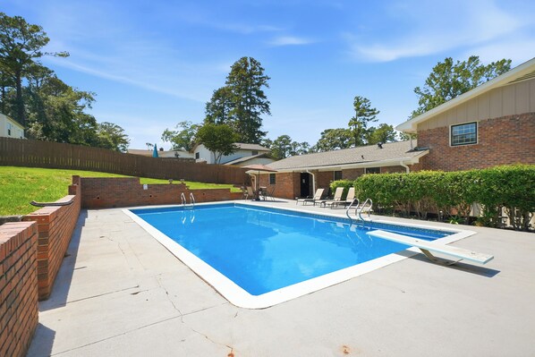 Pool - Private Pool, Patio! Spacious Home in Decatur (Decatur)