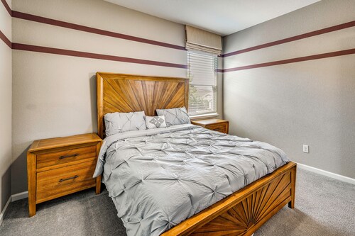 3 Mi to Sky River Casino: Elk Grove Getaway