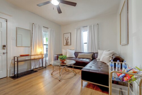 Cozy 3-Bedroom Home close to ISU & IWU,  Sleeps 6