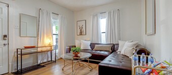 Cozy 3-Bedroom Home close to ISU & IWU,  Sleeps 6
