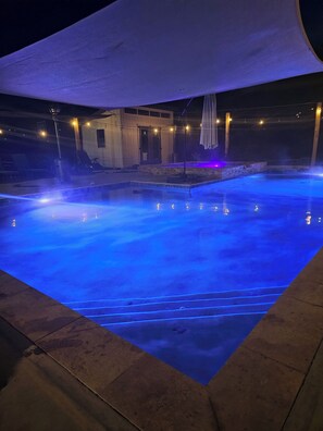 Pool - 5,000 SqFt Country Retreat: Sleeps the Whole Family, Pool & Spa (Mohnton)