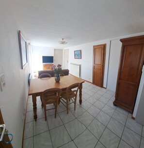 Dining - Vrbo Property (Marthod)