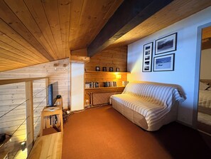 Room - Vrbo Property (Châtel)