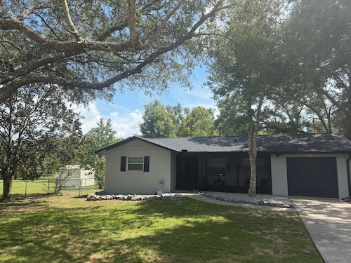 Rainbow Springs Retreat — Your Perfect Dunnellon Getaway