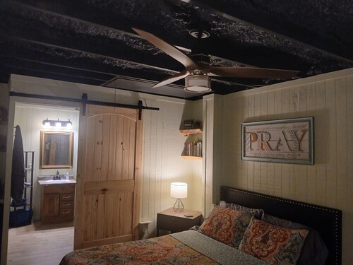 Graceful Woods , a cozy and inviting hideaway nestled in the heart of the woods.