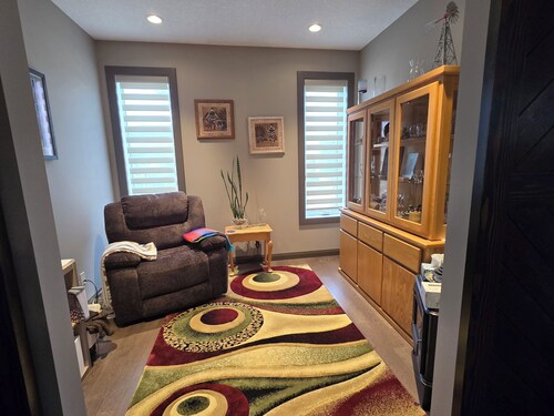 Beautiful 3 bedroom exectiuve home in the desirable Air Ranch area of Okotoks