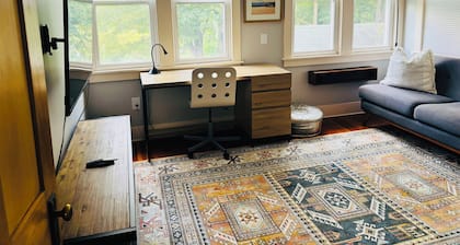 3-bedroom duplex in Stockbridge on the river