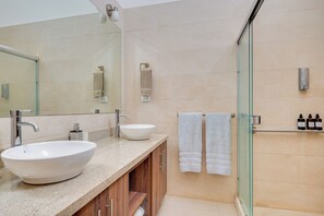 Bathroom - Modern + Spacious Tamarindo Home w/ Private Pool (Tamarindo)