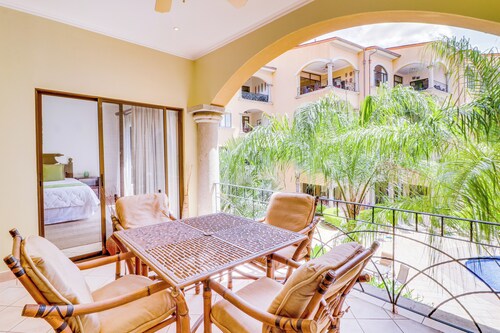Bright 3BR Sunrise Resort 2nd-Floor | Balcony