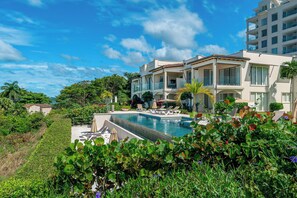 Pool - Tamarindo Ocean-View Condo, Shared Infinity Pool (Tamarindo)