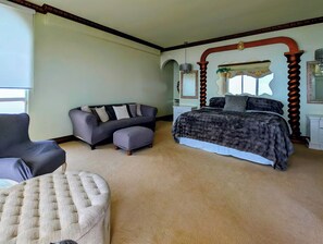 Huge Master with ocean views has sliding doors that stack and open 