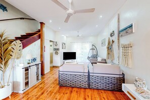 Living area - Walk to Tamarindo Beach! Condo w/ 2 Balconies (Tamarindo)