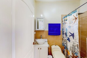 Bathroom - Walk to Tamarindo Beach! Condo w/ 2 Balconies (Tamarindo)