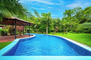 Pool - Shared Pool Access: Updated Apt in Playa Avellanas (Playa Avellanas)