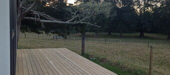 Quiet Rural Cabin-10-15 Mins  East to Mangonui Harbour and West to 90 Mile Beach