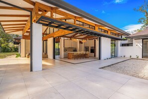 Outdoor dining - Walk to 2 Beaches! Villa w/ Pool, Lava-Stone Spa (Brasilito)
