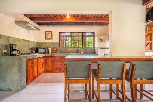 Lush Jungle Home w/ Chemical-Free Pool & Bar!