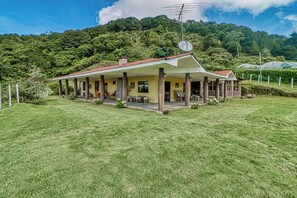 Exterior - Dog-Friendly, Secluded, Game Room: Dota Mountain (Dota)