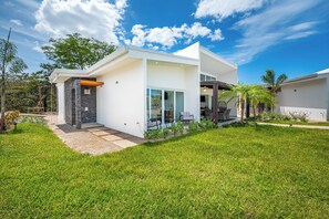 Unclassified image, 3 of 28, button - Playa Avellanas Villa: Modern Luxury, Pool, Views (Playa Avellanas)