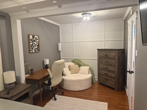 Grand Falls-Windsor Gem | King Bed + Movie Room