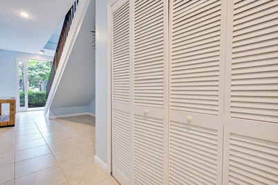 Pacifico Townhome w/ 4 Resort Pools & Beach Club!