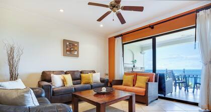 Ocean-View Apt w/ Pool in Oceanica Resort