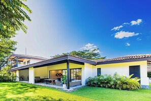 Exterior - Tamarindo Villa w/ Private Pool, Beach Club Access (Tamarindo)