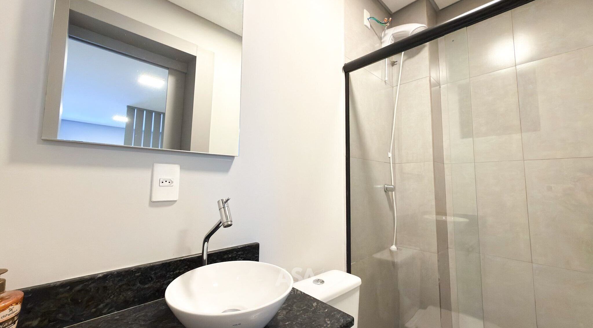 Basic Studio | Bathroom