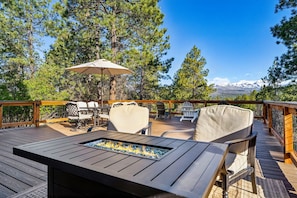 Outdoor dining - Rafter J Hideaway: Durango Mountain Getaway (Durango)