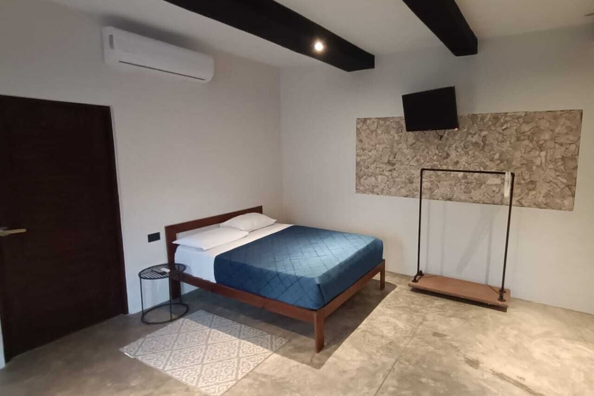 Studio phong cách cổ điển | Truy cập Internet không dây miễn phí 