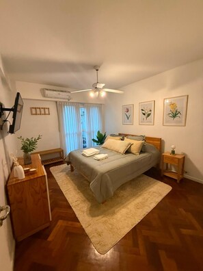 Room - Elegant & Spacious Apartment in Downtown BA (Buenos Aires)