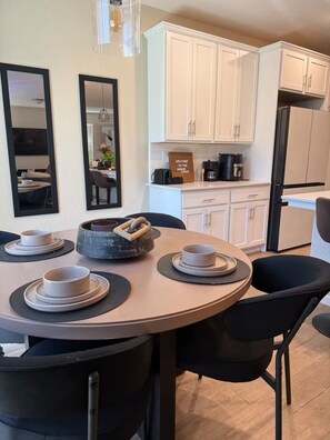 Unclassified image, 5 of 15, button - Luxury Arbor Oasis (Madera)