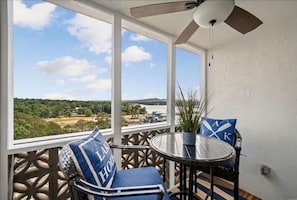 Unclassified image, 5 of 16, button - Cozy and Chic Coastal 1 Bedroom Condo in Hotspring with  Balcony Views (Hot Springs)