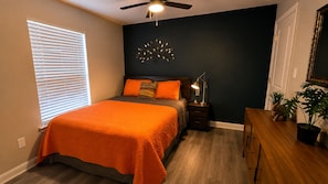 Room - Peaceful 2 Bedroom apartment Near Denton Medical Center (Denton)
