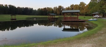 Relax & Recharge in this 2BR/2BA Cottage Retreat located in Morehead, KY