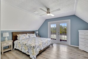 Unclassified image, 4 of 38, button - Jensen Beach Tropical Resort (Fort Pierce)