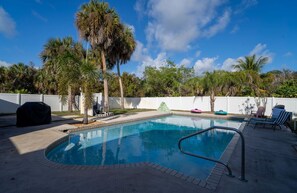 Unclassified image, 2 of 38, button - Jensen Beach Tropical Resort (Fort Pierce)