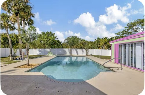 Jensen Beach Tropical Resort