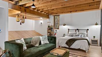 WiFi (free), bed sheets