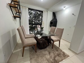Dining - Family apartment with great comfort and a great location in Toledo, Paraná. (Toledo)