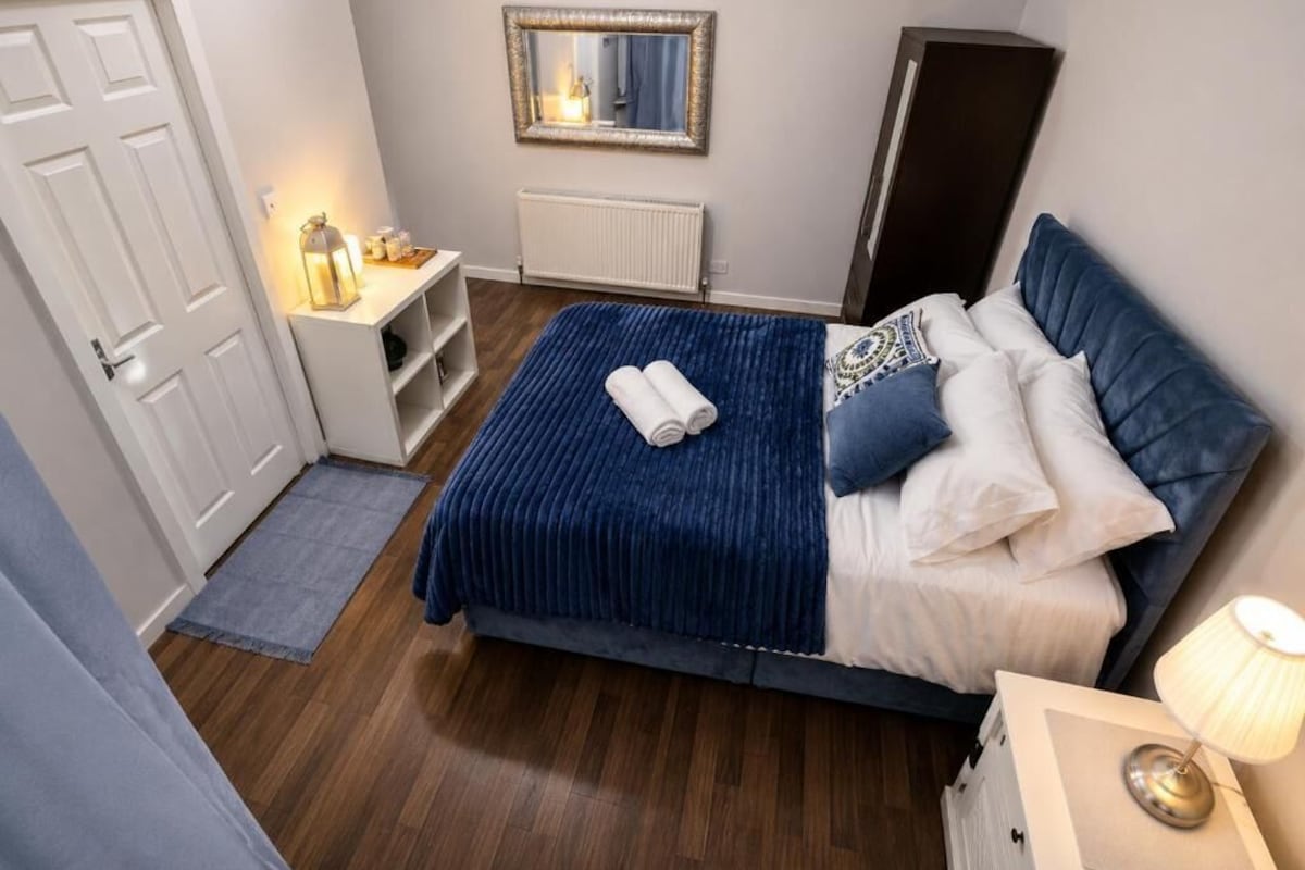 Deluxe Double Room | Egyptian cotton sheets, premium bedding, blackout drapes