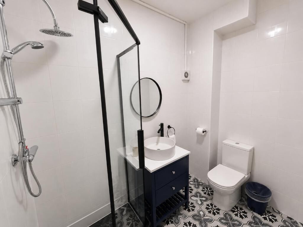 Superior Double Room, Garden View | Bathroom | Shower, free toiletries, hair dryer, towels