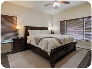 Room - Delightful 3-bedroom house with AC in charming Camden (Camden)
