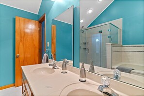 Unclassified image, 5 of 57, button - Roadmap Lodging: Garden Escape, 3BR Furnished Monthly, Pet OK (Columbus)